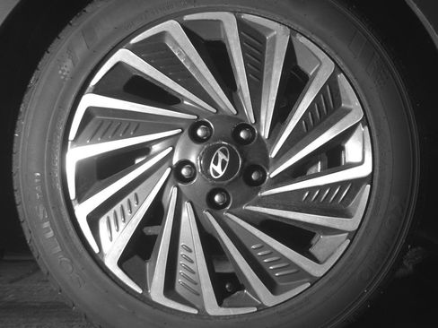Used 2025 Hyundai Sonata SEL FWD image 13