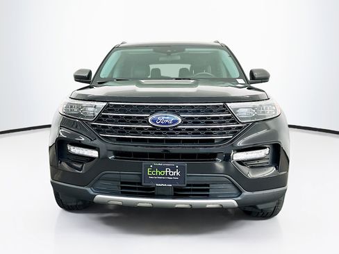 Used 2023 Ford Explorer XLT w/ Equipment Group 202A AWD/4WD image 2