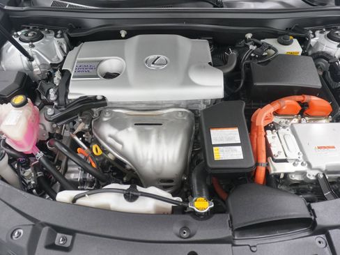 Used 2013 Lexus ES 300h w/ Luxury Pkg FWD image 32