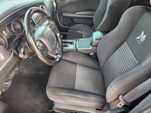 Used 2019 Dodge Charger Scat Pack RWD image 18