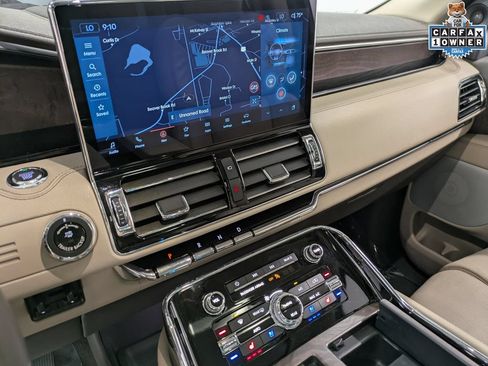 Used 2022 Lincoln Navigator Reserve AWD/4WD image 14