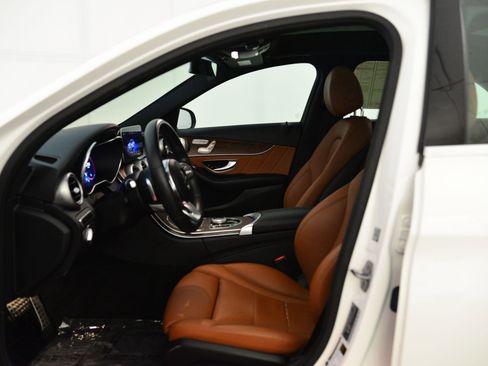 Used 2019 Mercedes-Benz C 300 4MATIC Sedan image 25