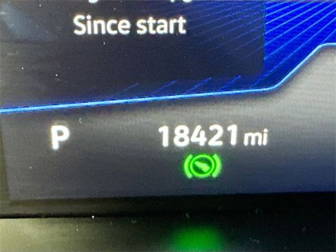 Used 2024 Volkswagen Taos SE image 15