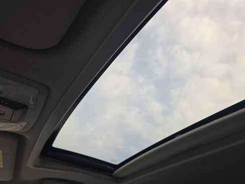 Used 2020 Toyota Sienna XLE image 27