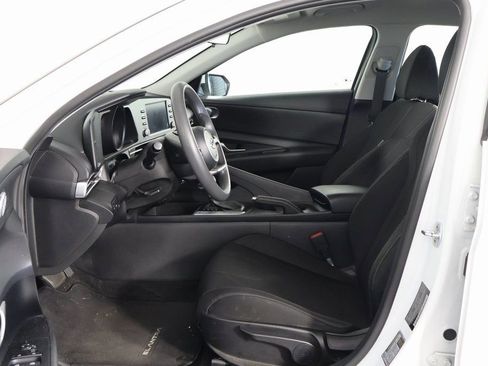 Used 2021 Hyundai Elantra SEL image 8