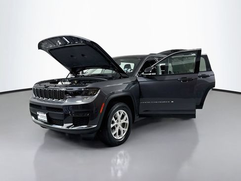 Used 2024 Jeep Grand Cherokee L Limited AWD/4WD image 25