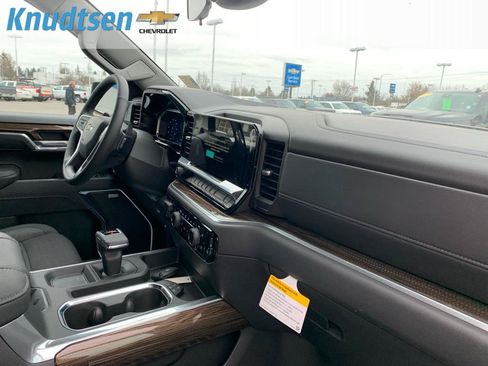 Used 2026 Chevrolet Silverado 1500 RST AWD/4WD image 14
