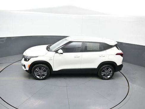 Used 2023 Kia Seltos LX image 40