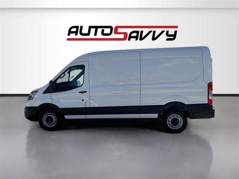 Used 2024 Ford Transit 250 148 Medium Roof w/ Load Area Protection Package image 4