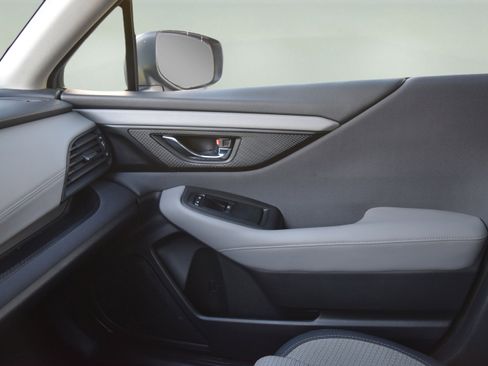 Used 2021 Subaru Outback Premium image 14