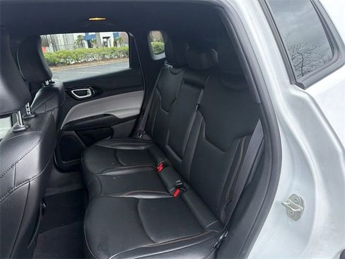 Used 2024 Jeep Compass Limited image 7