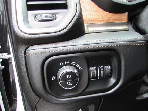 Used 2020 RAM 1500 Limited image 39