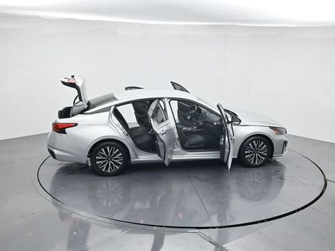 Used 2023 Nissan Altima 2.5 SV image 45