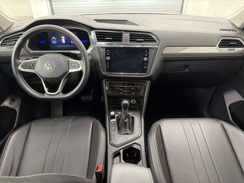 Used 2022 Volkswagen Tiguan SE FWD image 14