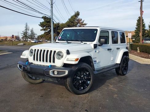Certified 2022 Jeep Wrangler Unlimited Sahara w/ Cold Weather Group image 1