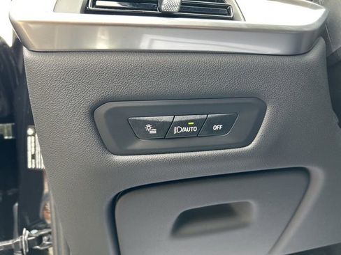 Used 2025 BMW X5 xDrive40i w/ Premium Package image 12