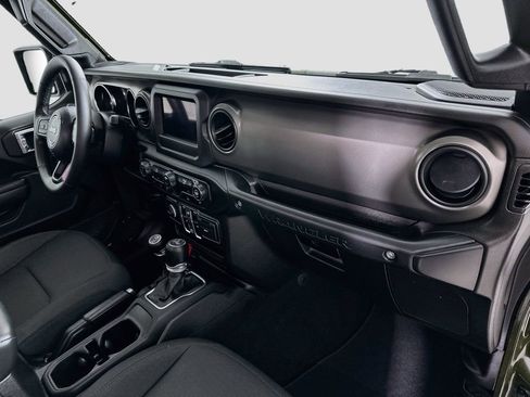 Certified 2022 Jeep Wrangler Unlimited Sport AWD/4WD image 26