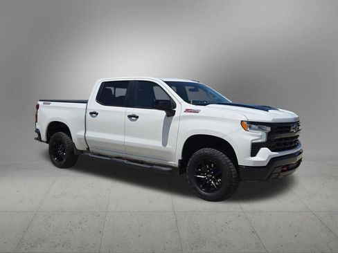 Used 2024 Chevrolet Silverado 1500 LT Trail Boss w/ Convenience Package II AWD/4WD image 8
