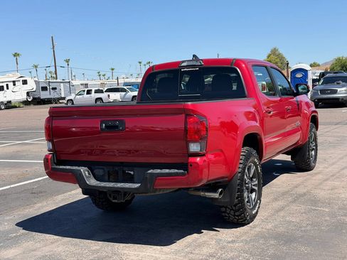 Used 2019 Toyota Tacoma TRD Sport w/ Technology Package AWD/4WD image 9