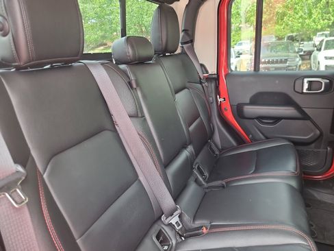 Used 2023 Jeep Gladiator Rubicon w/ Dual Top Group AWD/4WD image 33