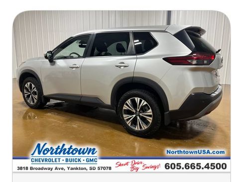 Used 2023 Nissan Rogue SV AWD/4WD image 3