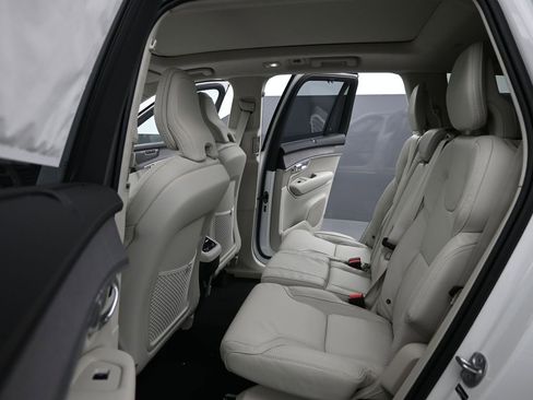 New 2026 Volvo XC90 B6 Ultra w/ Lounge Package AWD/4WD image 21