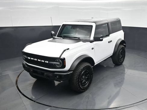 Used 2023 Ford Bronco Wildtrak AWD/4WD image 31