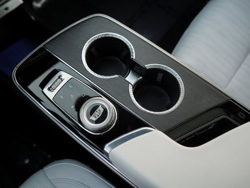 Used 2024 Cadillac Lyriq Luxury image 32