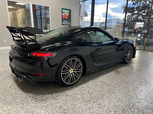 Used 2017 Porsche 718 Cayman S image 11