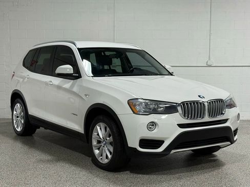 Used 2017 BMW X3 xDrive28i image 4