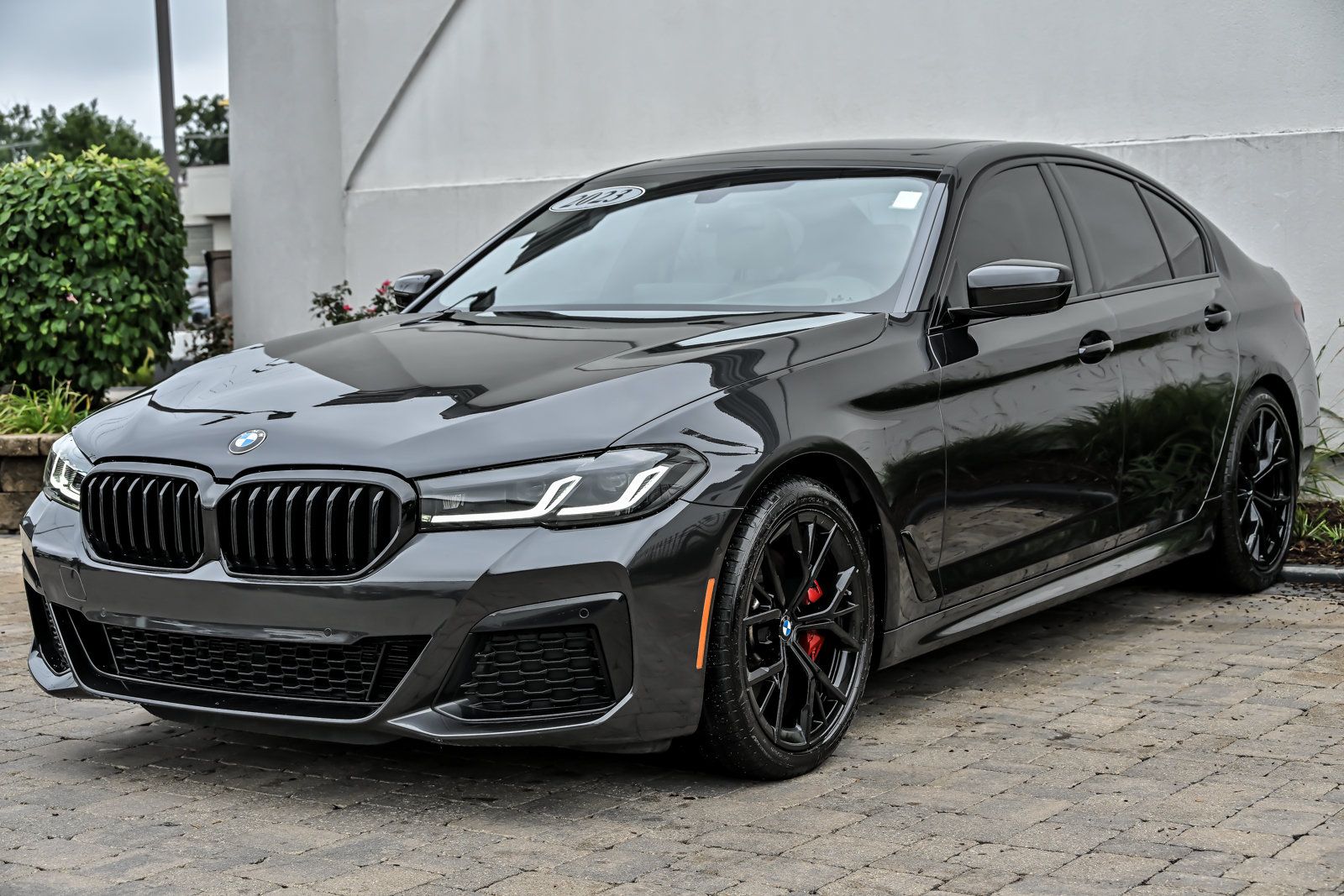Used 2023 BMW 530i xDrive w/ M Sport Package AWD/4WD image 5