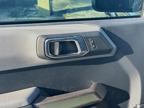 Used 2022 Ford Bronco Black Diamond image 14