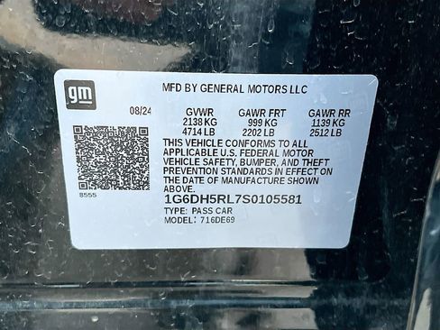 Used 2025 Cadillac CT4 V w/ Technology Package AWD/4WD image 32