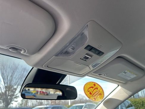 Used 2025 Toyota RAV4 LE image 28