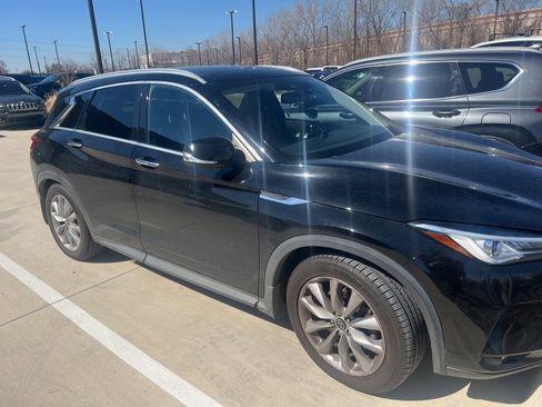 Used 2020 INFINITI QX50 Luxe image 2
