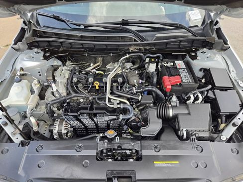 Used 2024 Nissan Altima 2.5 SV FWD image 31