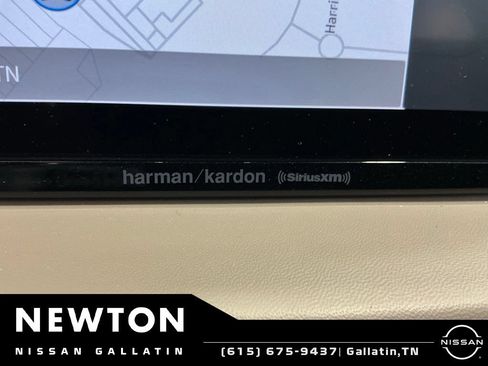 Used 2022 Hyundai Santa Fe SEL w/ Convenience + Premium Package FWD image 9