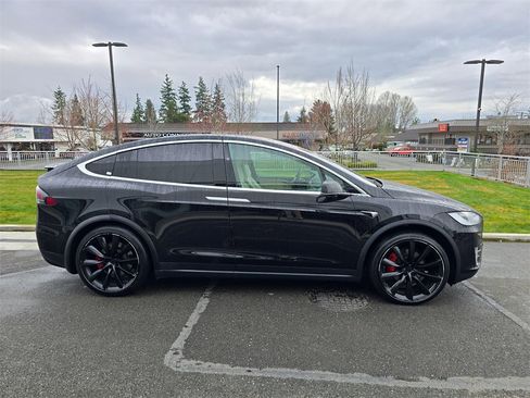 Used 2021 Tesla Model X Performance image 6