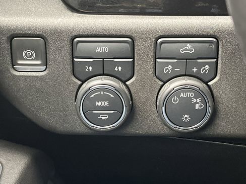 Certified 2022 Chevrolet Silverado 1500 LT image 17