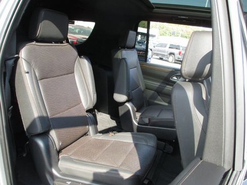 Certified 2023 Chevrolet Suburban High Country image 23