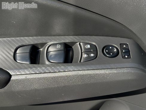 Used 2024 Nissan Altima 2.5 S image 19