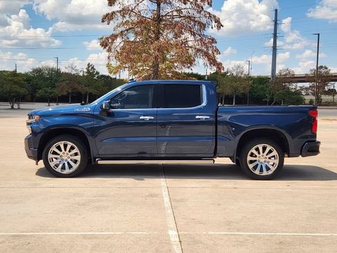Used 2021 Chevrolet Silverado 1500 High Country w/ Technology Package AWD/4WD image 4
