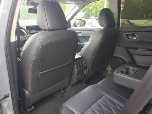 Used 2026 Nissan Rogue Platinum w/ Tech Package AWD/4WD image 9