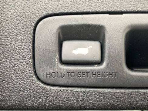 Used 2020 Honda CR-V Touring image 5