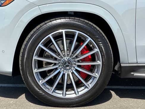 Used 2025 Mercedes-Benz GLS 63 AMG 4MATIC image 27