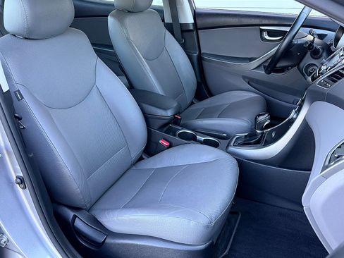 Used 2015 Hyundai Elantra Limited FWD image 30
