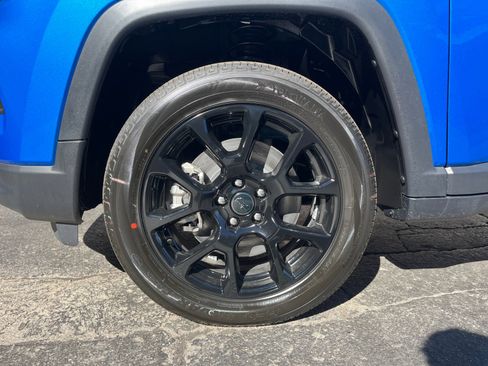 New 2026 Jeep Compass Latitude image 10