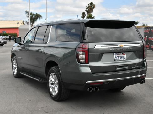 Used 2023 Chevrolet Suburban Premier AWD/4WD image 6