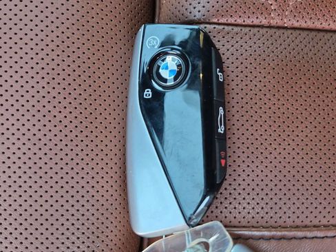 Used 2024 BMW ALPINA XB7 AWD/4WD image 37