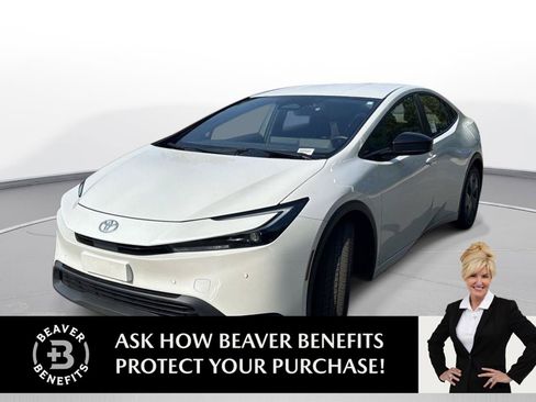 Used 2025 Toyota Prius LE FWD image 1